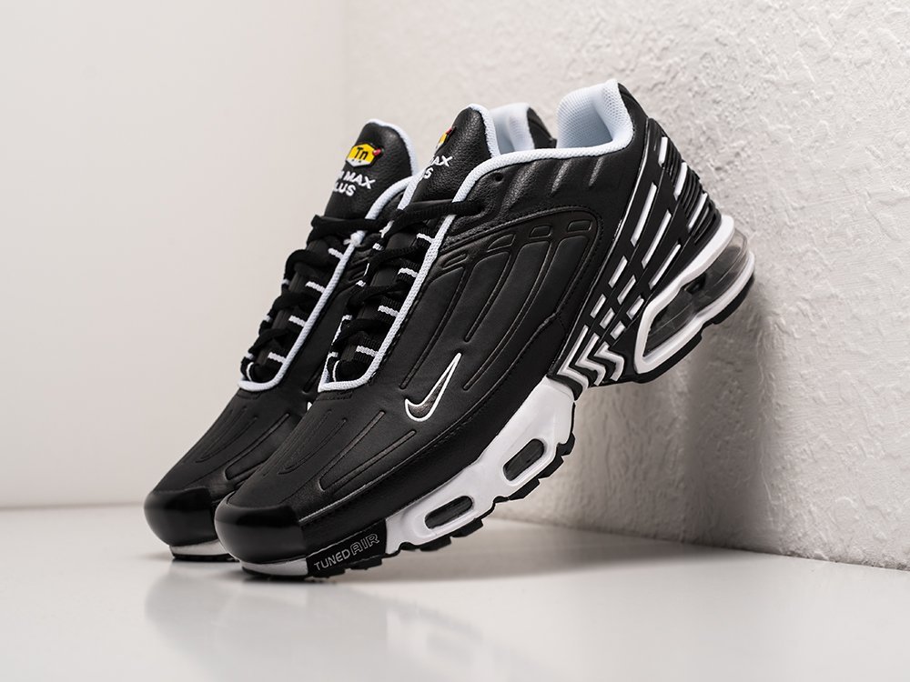 Air max plus 3 white black hotsell