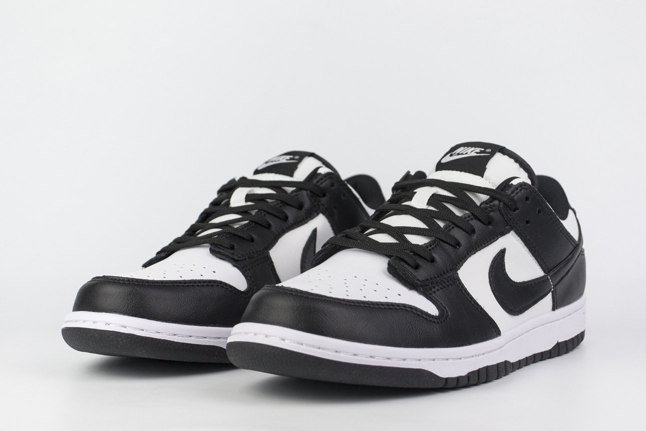 Nike black clearance and white sb