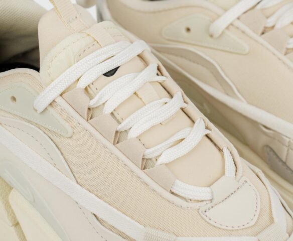 Nike Air Max Furyosa Beige White Wmns KEDRED